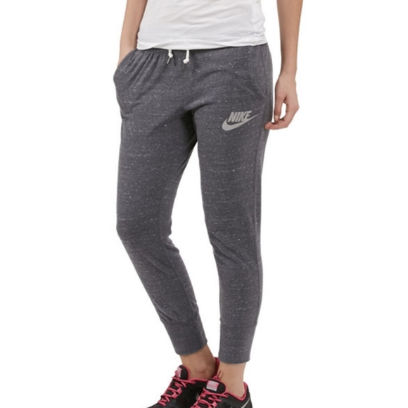 nike vintage capri joggers